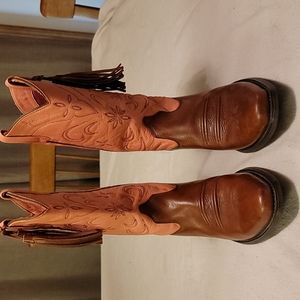 Ariat Woman's brown 7.5 B boots